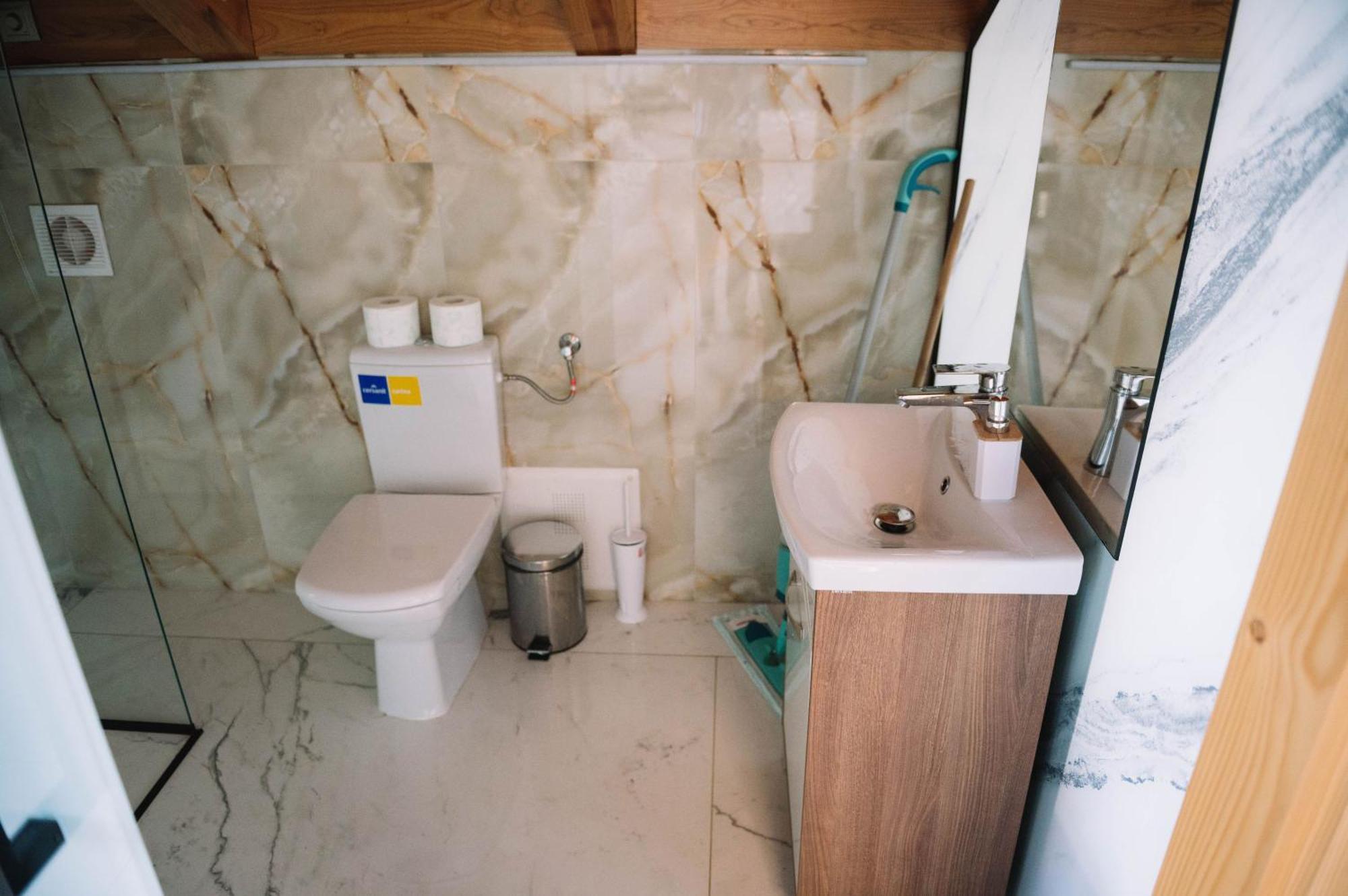 Casa Moderna In Sinteu - Intersectia Intre Modern Si Linistea Naturii Huta Voivozi ภายนอก รูปภาพ